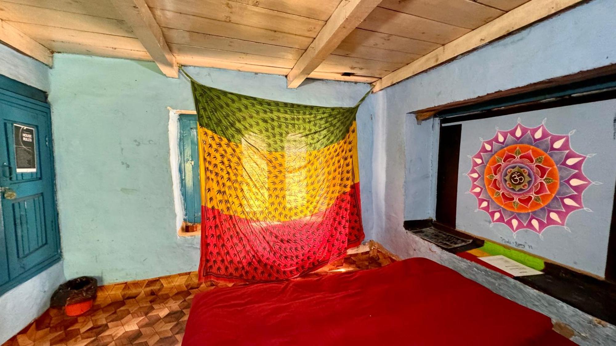 Memoir Homestay Kasol Buitenkant foto