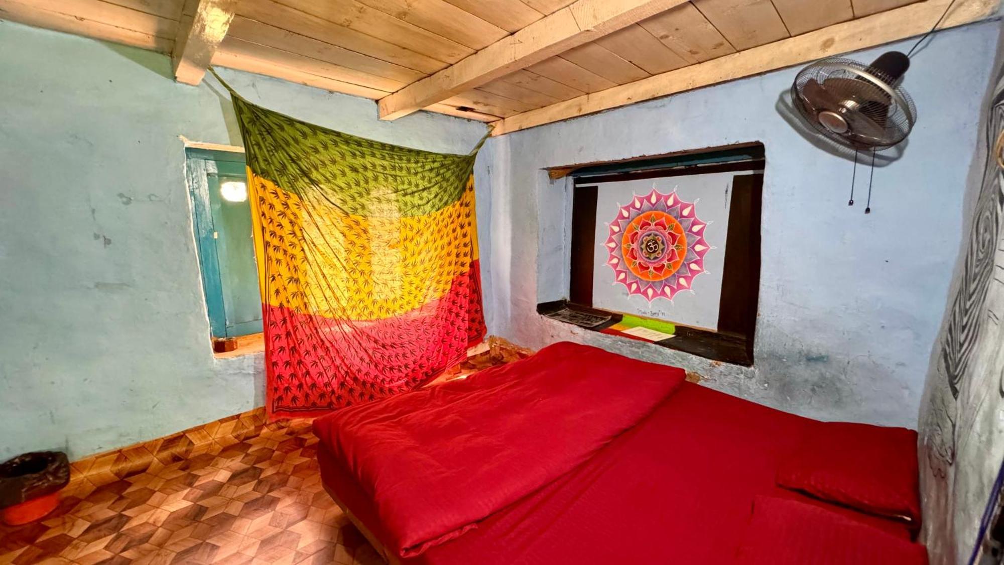 Memoir Homestay Kasol Buitenkant foto