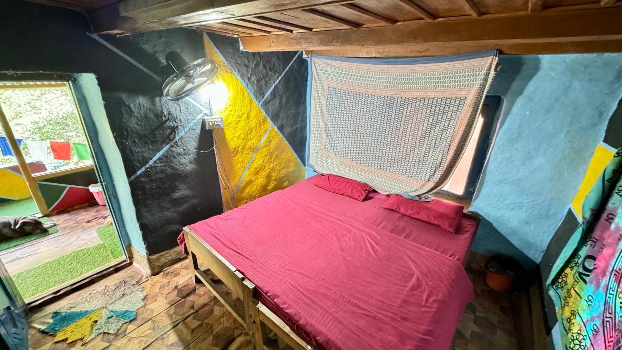Memoir Homestay Kasol Buitenkant foto